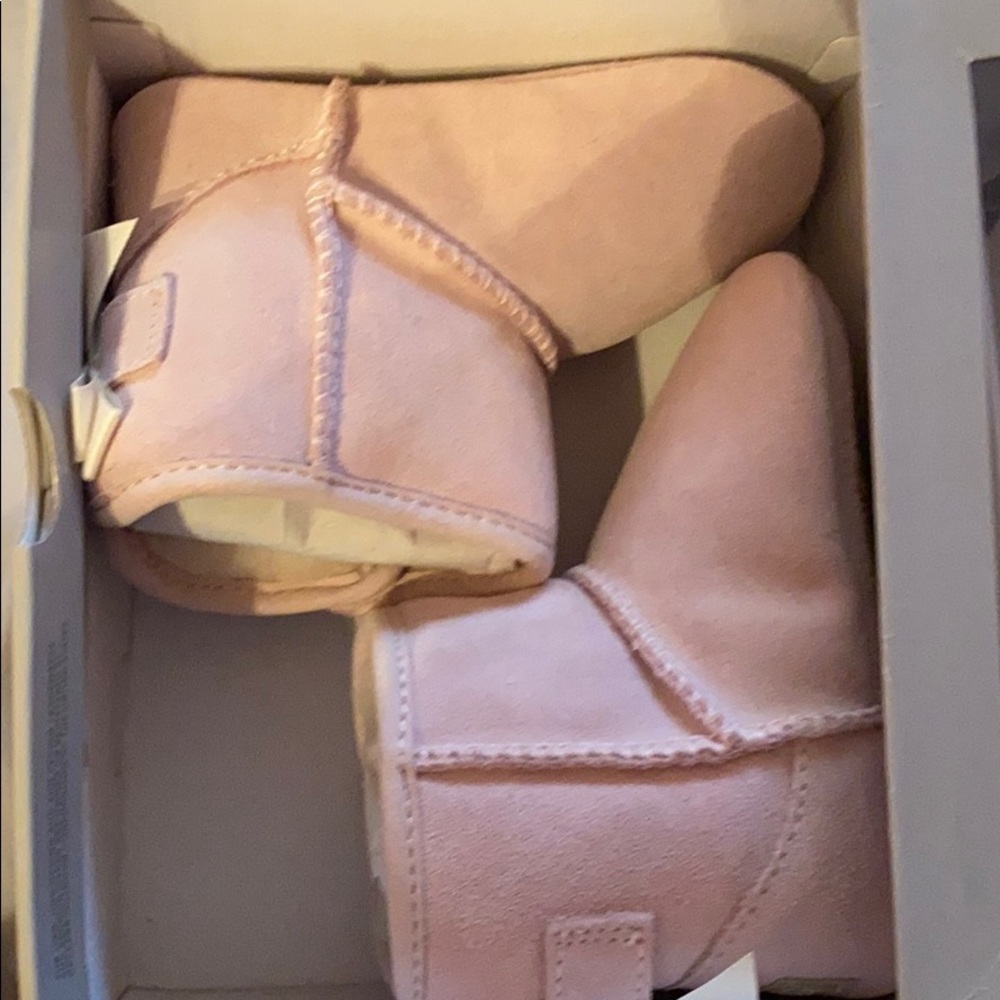 Baby Ugg Booties - Picture 4 of 4